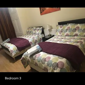 Abdul's Resident Apartment Edinburgh