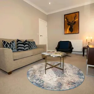  Apartment Stones Throw