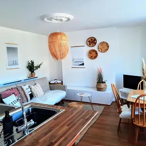  Apartment Seagrass - 88 North Marine Road