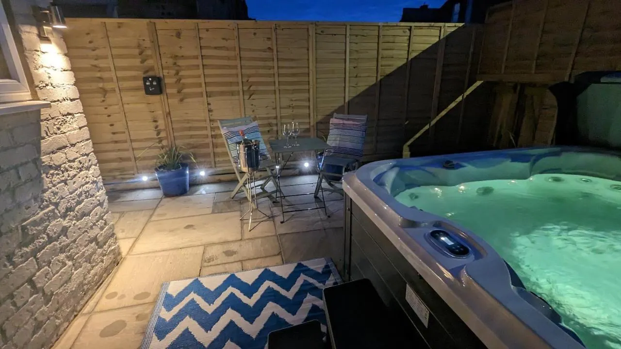 Seaside Escapes - With Relaxing Hot Tub! Villa Scarborough United Kingdom